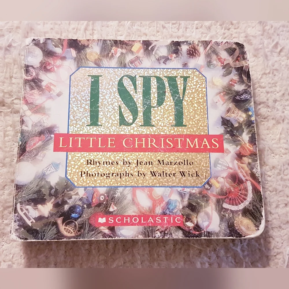 2006 I Spy Little Christmas Book - Picture 3 of 16
